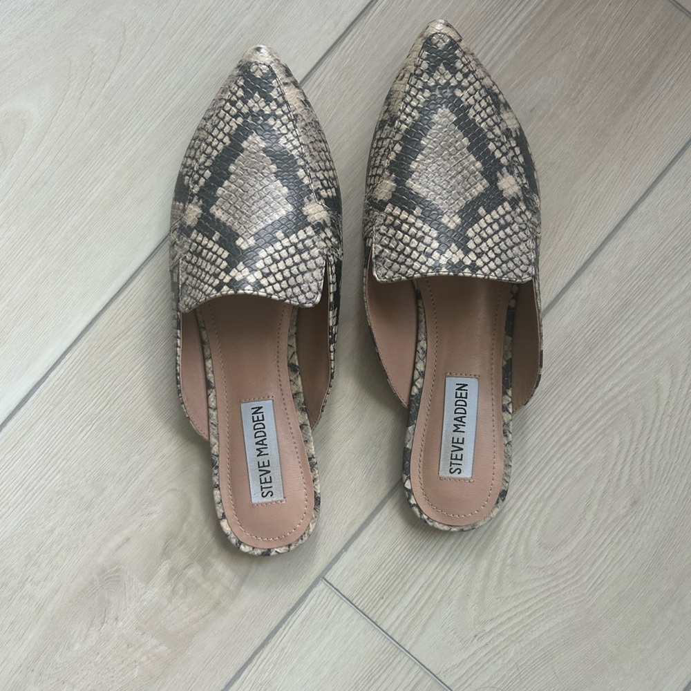 Steve Madden Snake-Print Pointed Mules in Beige and Black
